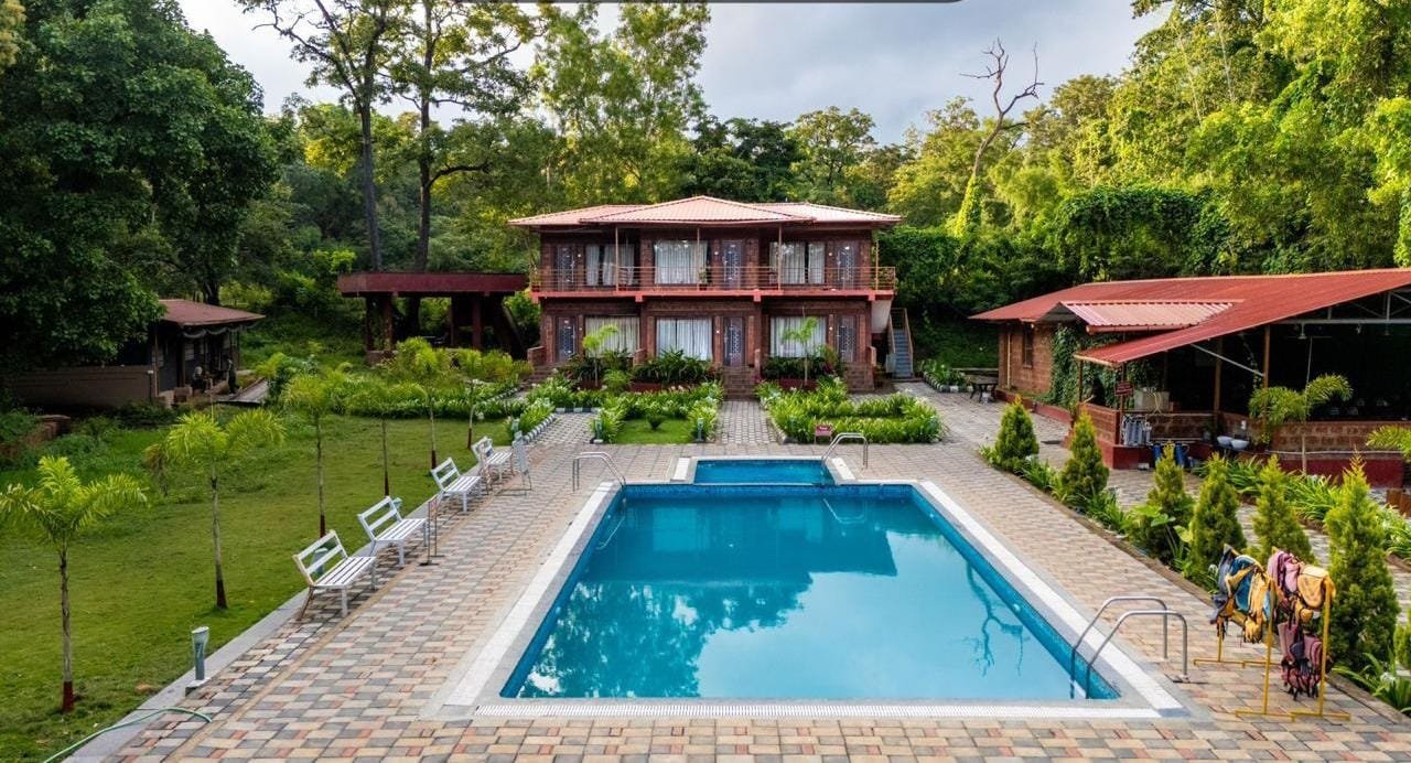 Swimming pool and duplex block at Wild Wings